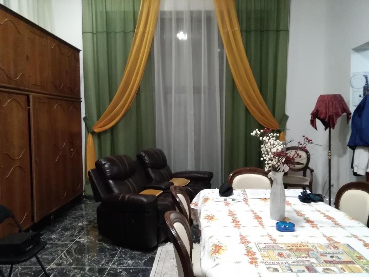 Vanessa Guest house *