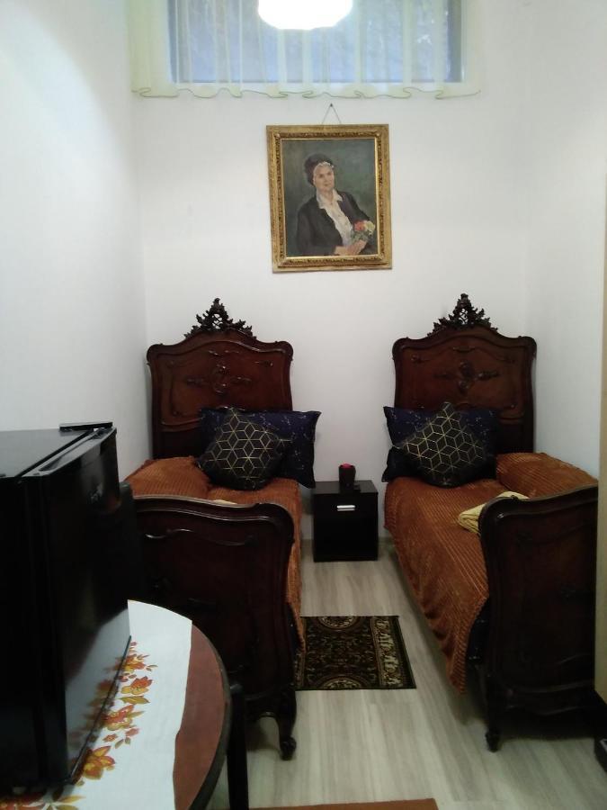 Vanessa Guest house *